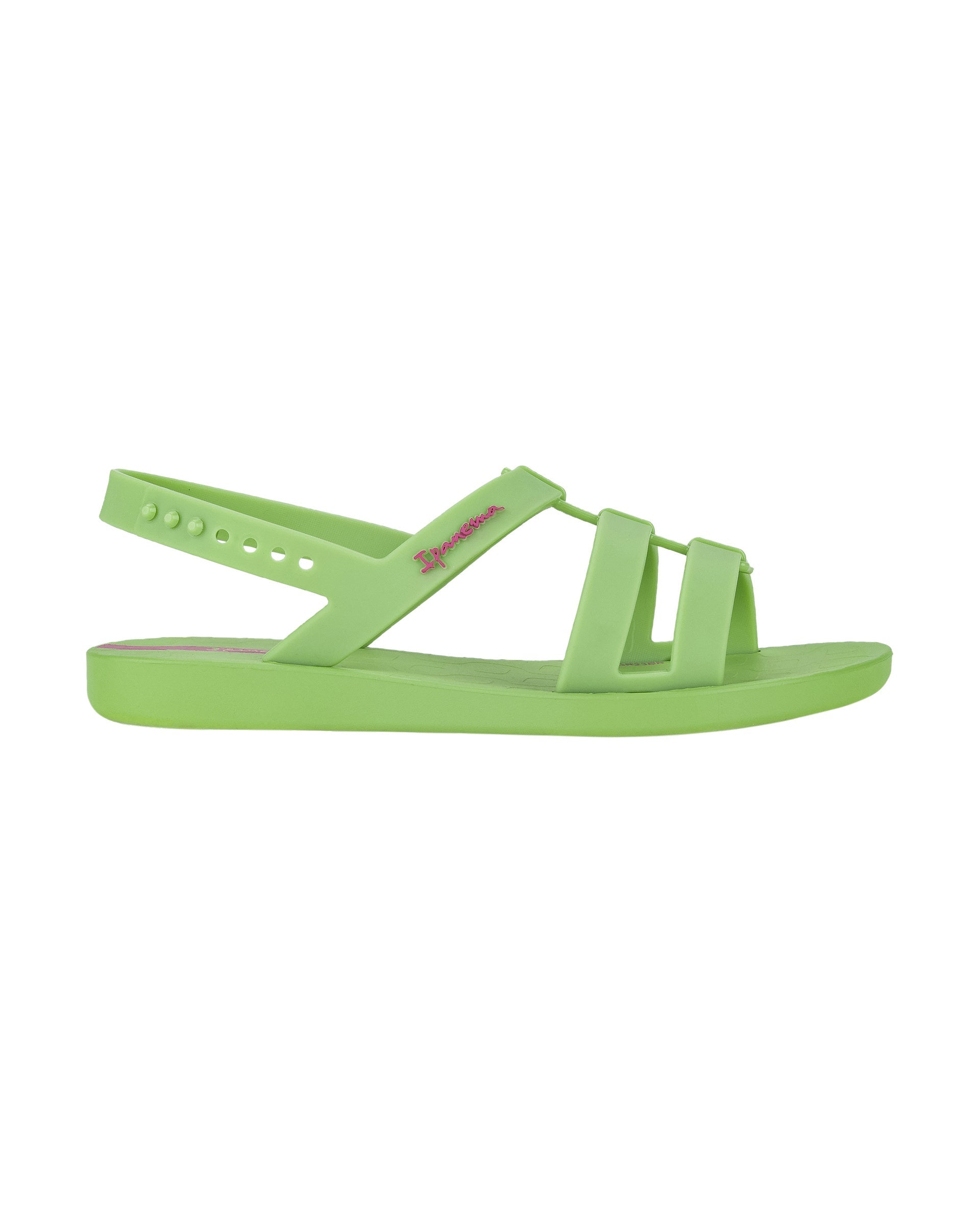 Outer side view of a green Ipanema Class Go women's sandal.