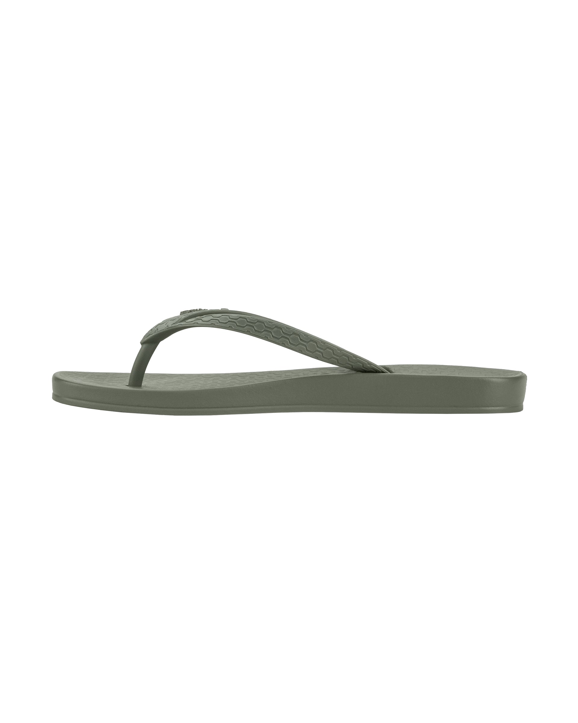 Inner side view of a green Ipanema Ana Colors women's flip flop.