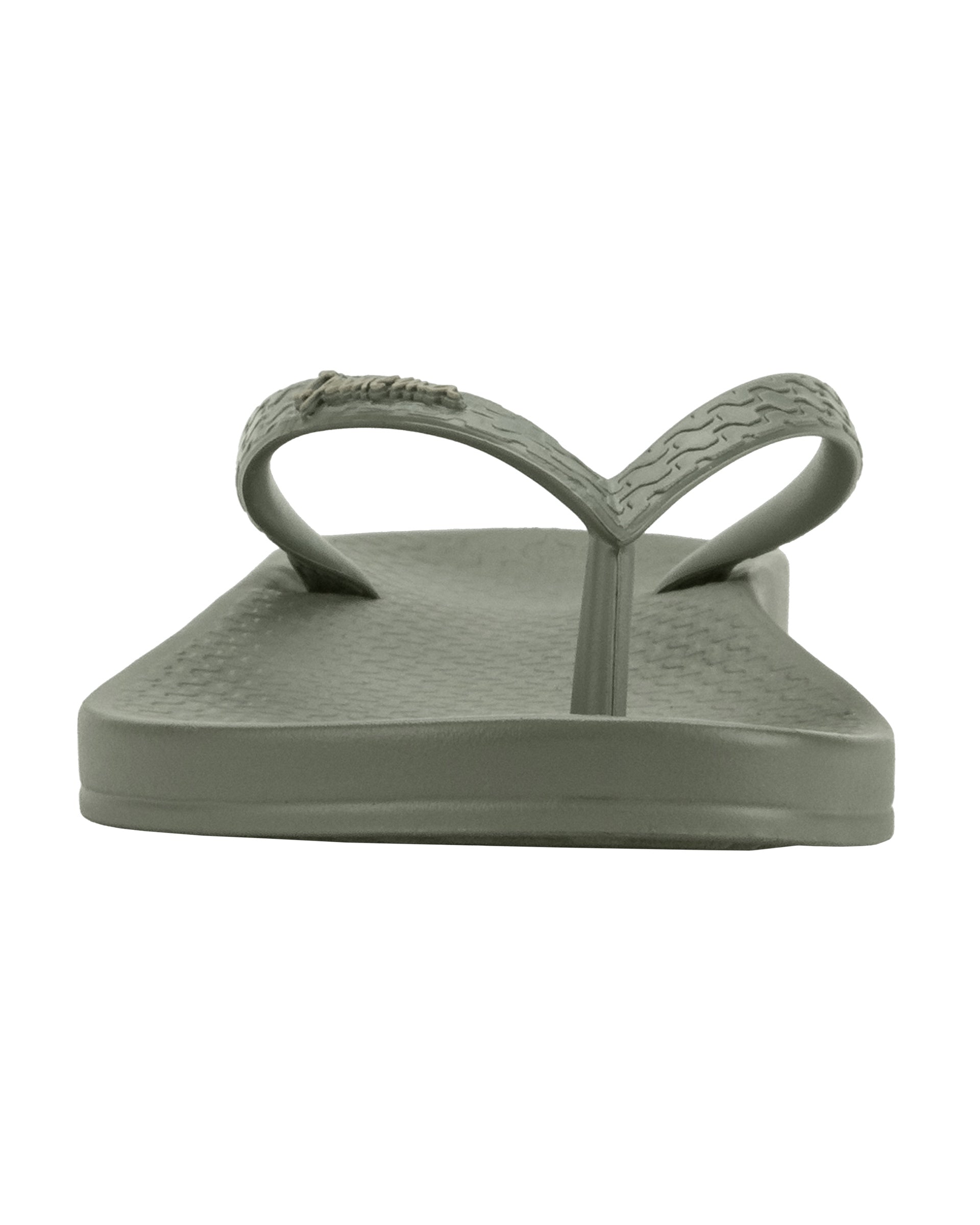 Front view of a green Ipanema Ana Colors women's flip flop.