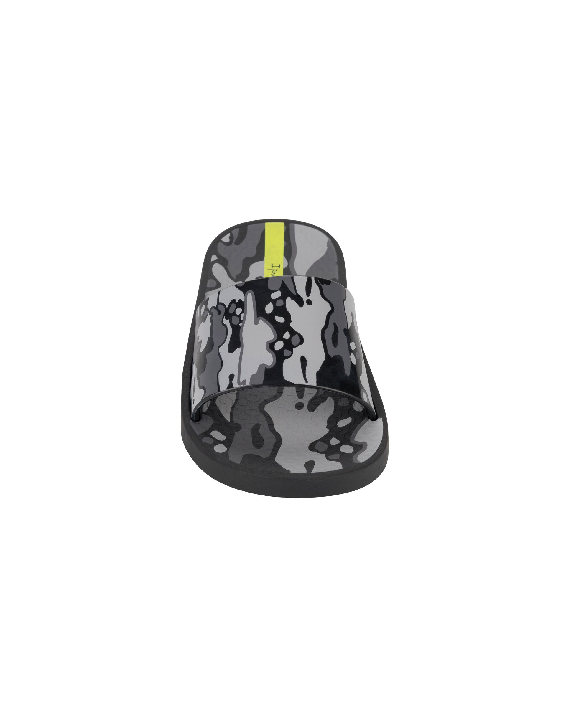 Front view of a black Ipanema Urban kids slide with a camo print on the upper.