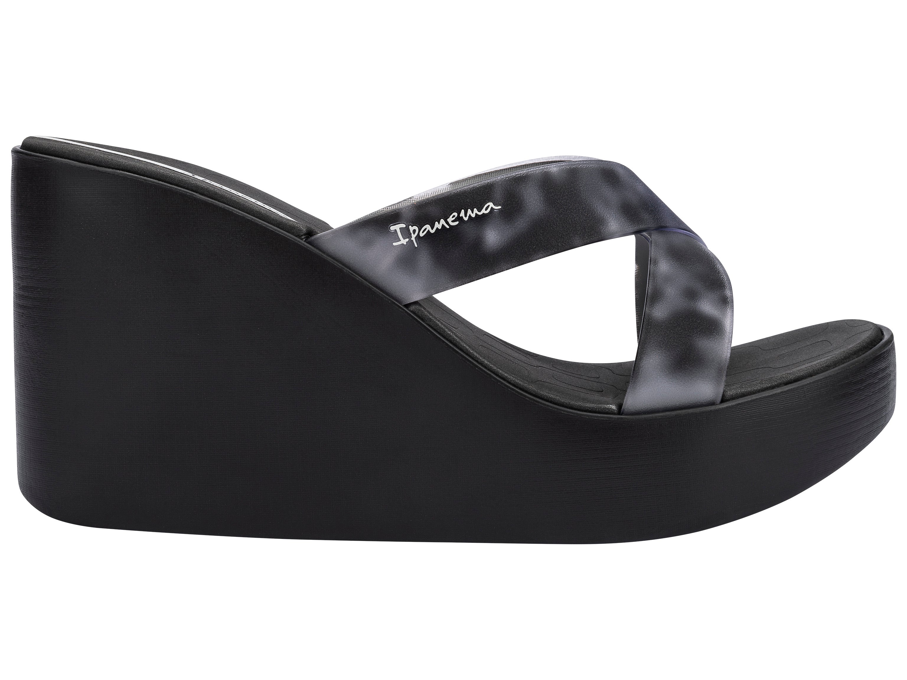 Outer side view of a black Ipanema High Fashion women's wedge platform flip flop.