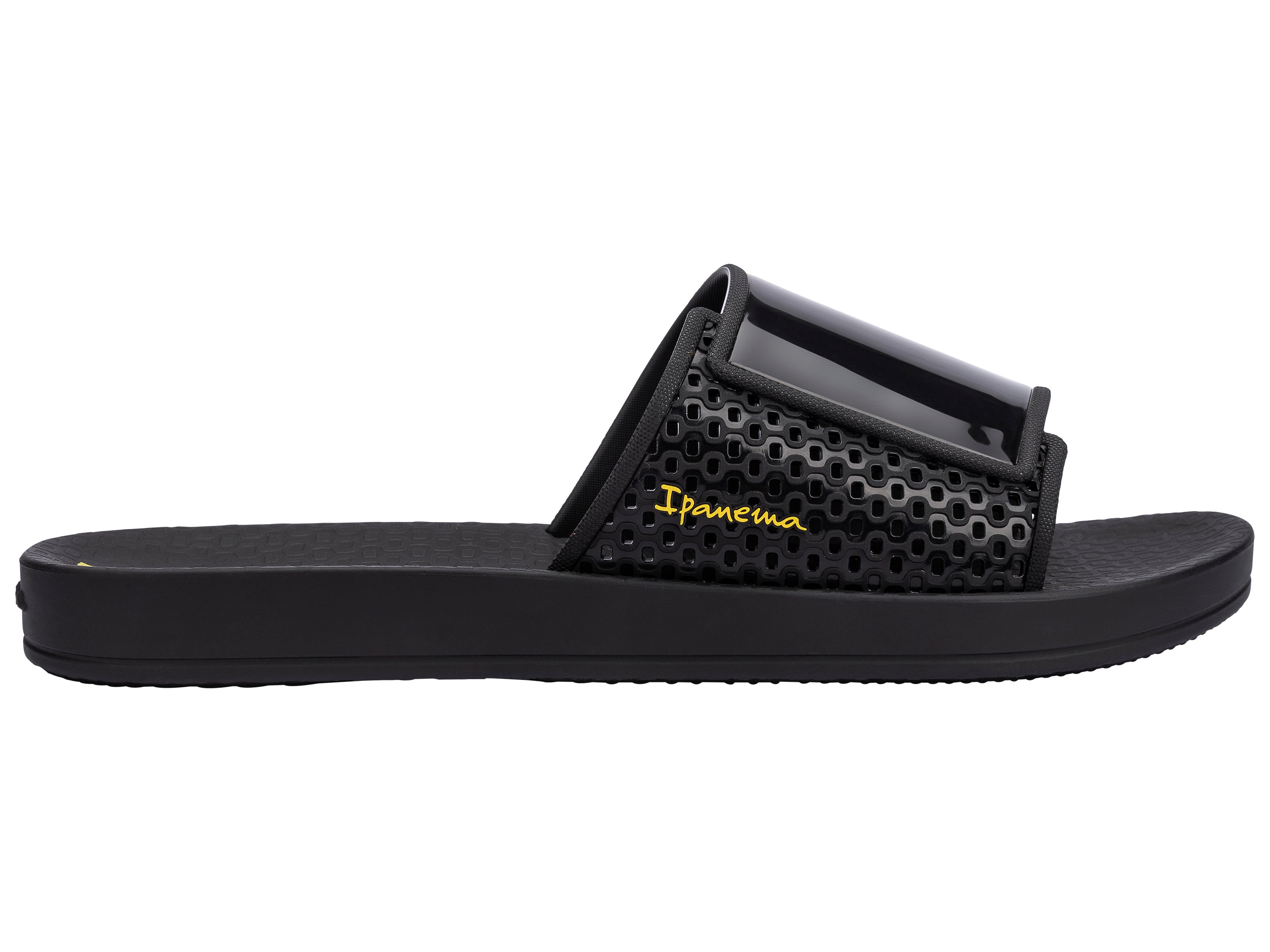 Outer side view of a black Ipanema Ana Urban women's slide.